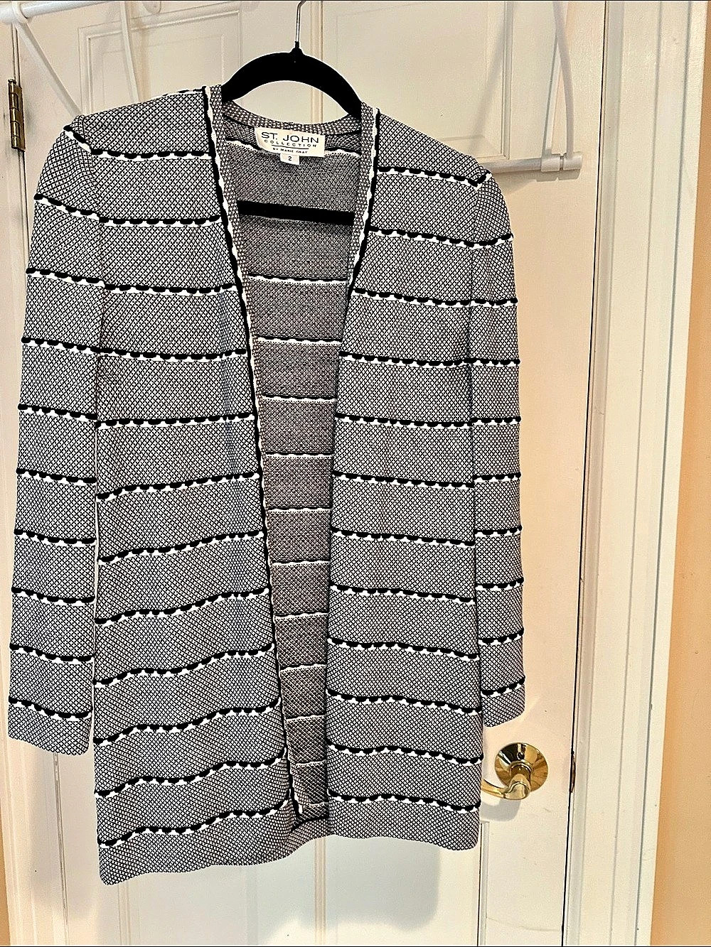 St. John Collection Geometric Knit Cardigan Black & White Size 2 Like New